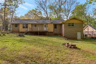 574 Horseshoe Cir SW, Lilburn, GA 30047 - Photo 23