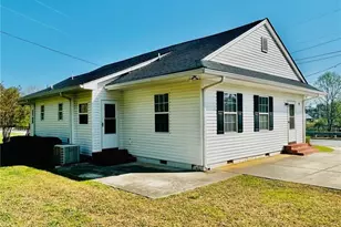 9 Victory St, Gainesville, GA 30501 - Photo 9