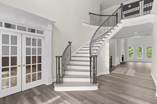 2302 Walkers Glen Ln, Buford, GA 30519 - Photo 5