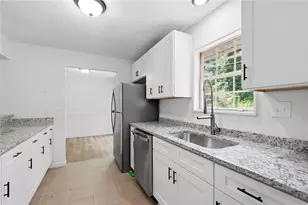 106 Sterling Ct, Alpharetta, GA 30004 - Photo 13