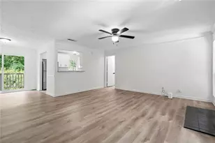 106 Sterling Ct, Alpharetta, GA 30004 - Photo 3