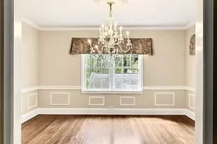 596 W Wesley Rd NW, Atlanta, GA 30305 - Photo 13