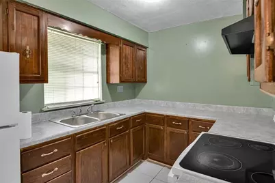 8941 Ashwood Drive, Riverdale, GA 30274 - Photo 11