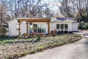 60 Hardeman Rd, Sandy Springs, GA 30342 - Photo 37