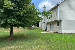 1909 Hampton Springs Ct SW, Marietta, GA 30008 - Photo 5