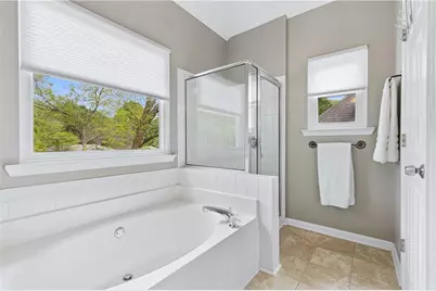 2740 Royal Bluff, Decatur, GA 30030 - Photo 25