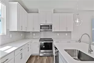 1359 Crk Vw Ln NW, Atlanta, GA 30318 - Photo 17