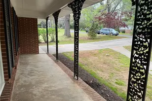 527 Rimrock Trail, Stone Mountain, GA 30083 - Photo 5