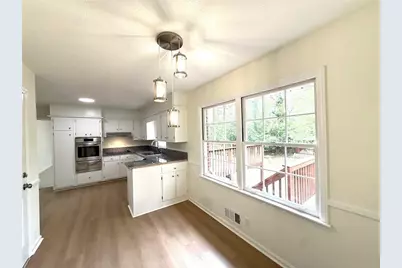 527 Rimrock Trail, Stone Mountain, GA 30083 - Photo 9