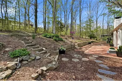 4304 Lindsey Way NE, Roswell, GA 30075 - Photo 23