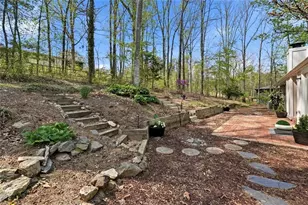 4304 Lindsey Way NE, Roswell, GA 30075 - Photo 23