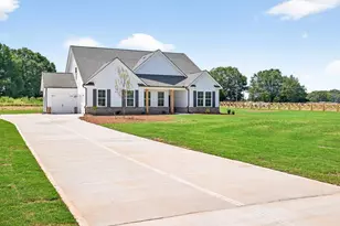 37 Cherokee Ct, Good Hope, GA 30641 - Photo 3