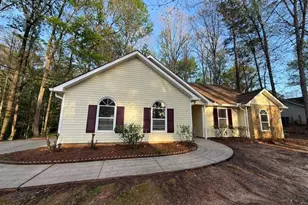 35 Lindsey Ln, Sharpsburg, GA 30277 - Photo 1