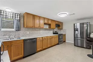 2410 Henderson Rd, Tucker, GA 30084 - Photo 31