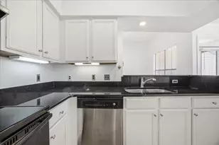 3777 Peachtree Road NE, Brookhaven, GA 30319 - Photo 13