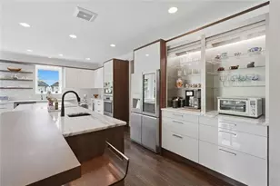 5385 Chelsen Wood Dr, Johns Creek, GA 30097 - Photo 9