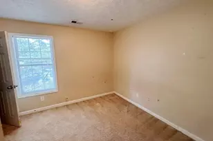 8036 Harmony Lakes, Lithonia, GA 30058 - Photo 13