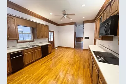 10995 Parsons Road, Johns Creek, GA 30097 - Photo 5