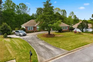 3120 Lakecrest Dr, Dacula, GA 30019 - Photo 5