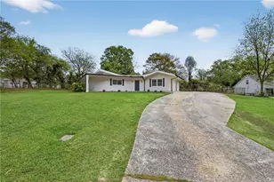 1084 Redwood Dr, Norcross, GA 30093 - Photo 3