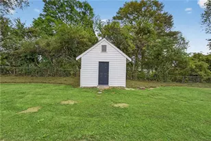 1084 Redwood Dr, Norcross, GA 30093 - Photo 9