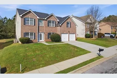 4925 Locherby Drive, Fairburn, GA 30213 - Photo 5