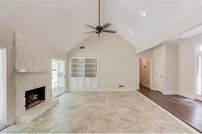 410 Emerald Parkway, Sugar Hill, GA 30518 - Photo 19