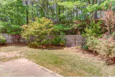 410 Emerald Parkway, Sugar Hill, GA 30518 - Photo 9