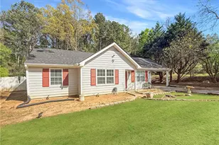 211 Brooks Ln, Winder, GA 30680 - Photo 1