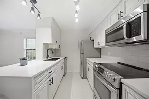 26 Arpege Way NW, Atlanta, GA 30327 - Photo 11