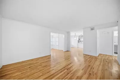 26 Arpege Way NW, Atlanta, GA 30327 - Photo 5