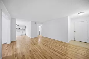 26 Arpege Way NW, Atlanta, GA 30327 - Photo 3