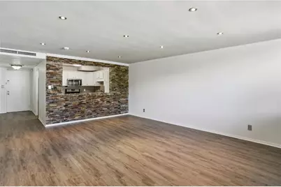 2925 Pharr Court NW #316, Atlanta, GA 30305 - Photo 11