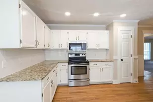 500 Clear Lake Ln, Suwanee, GA 30024 - Photo 13