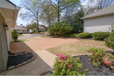 2560 Links End, Roswell, GA 30076 - Photo 49