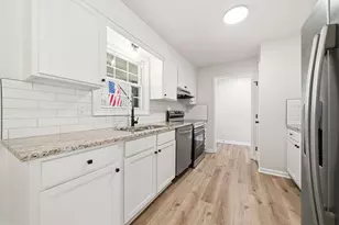 5606 W Chapel Hill Rd, Douglasville, GA 30135 - Photo 9