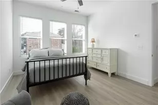 9040 Main St, Woodstock, GA 30188 - Photo 23