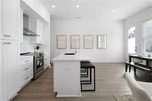 9040 Main St, Woodstock, GA 30188 - Photo 11