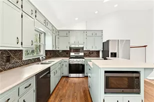 5208 Sanlee Ln, Atlanta, GA 30360 - Photo 9