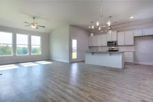 139 Swallowtail Ln, Homer, GA 30547 - Photo 7