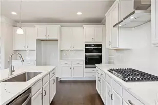 5558 Overview Dr, Flowery Branch, GA 30542 - Photo 9