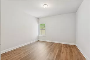 5556 Keswick Dr, Flowery Branch, GA 30542 - Photo 17