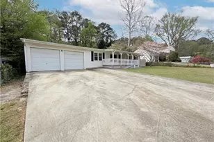 1670 Wildwood Rd, Marietta, GA 30062 - Photo 3