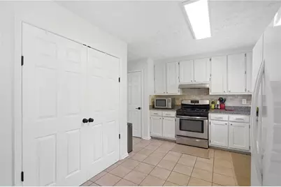 3366 Woodlaurel Drive, Snellville, GA 30078 - Photo 15