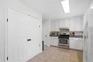 3366 Woodlaurel Dr, Snellville, GA 30078 - Photo 15