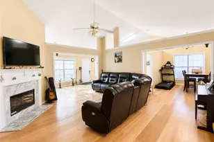3760 Sugarbrook Dr, Lawrenceville, GA 30044 - Photo 3