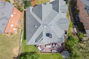 4580 Windsor Gate Ct, Atlanta, GA 30342 - Photo 9