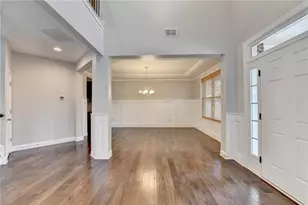 2540 Maple Ridge Ln, Cumming, GA 30041 - Photo 3