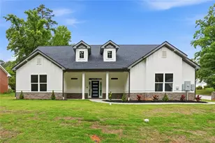 559 Pennybrook Ln, Stone Mountain, GA 30087 - Photo 1