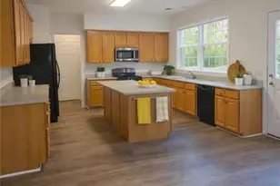 2372 Young America Dr, Lawrenceville, GA 30043 - Photo 5